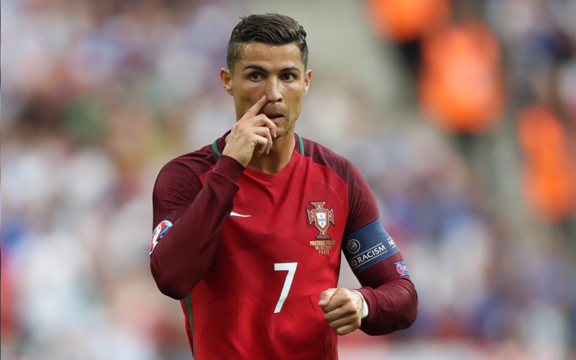 运动心理辅导课持续进行帮助球员在高压比赛中保持冷静，运动员心理指导